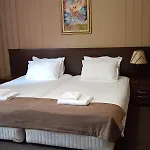 Hotel-restaurant Almond 3*