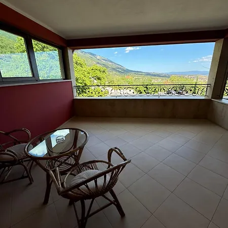 Hotel-restaurant Almond فندق