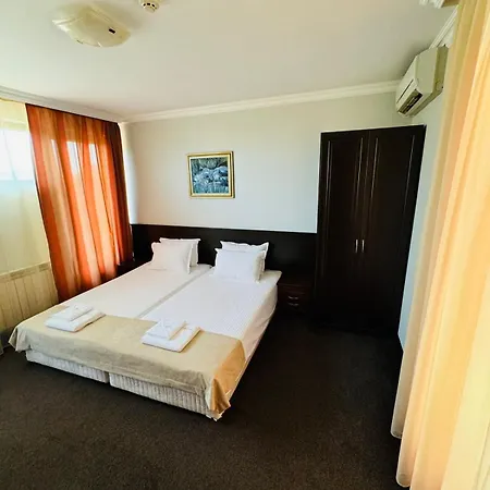 Hotel-restaurant Almond فندق 3*