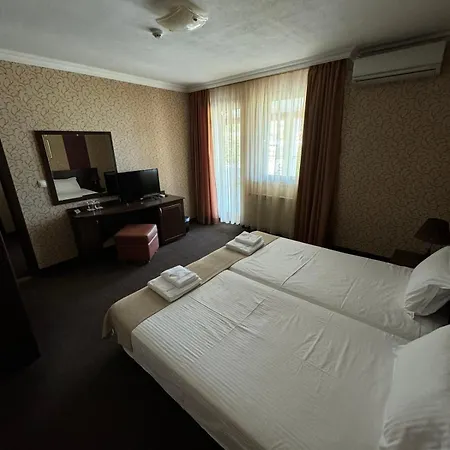 Hotel-restaurant Almond كارلوفو
