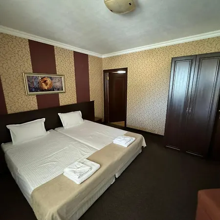 Hotel-restaurant Almond 3* كارلوفو