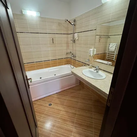 Hotel-restaurant Almond 3*