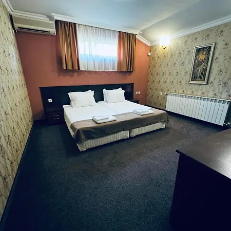 فندق Hotel-restaurant Almond كارلوفو