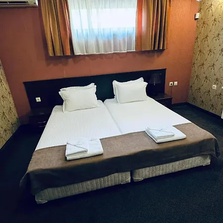 Hotel-restaurant Almond كارلوفو