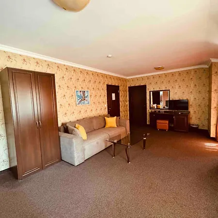 Hotel-restaurant Almond 3* كارلوفو