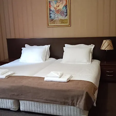 Hotel-restaurant Almond 3*