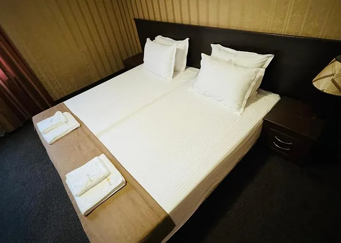 Otel Hotel-restaurant Almond 3*