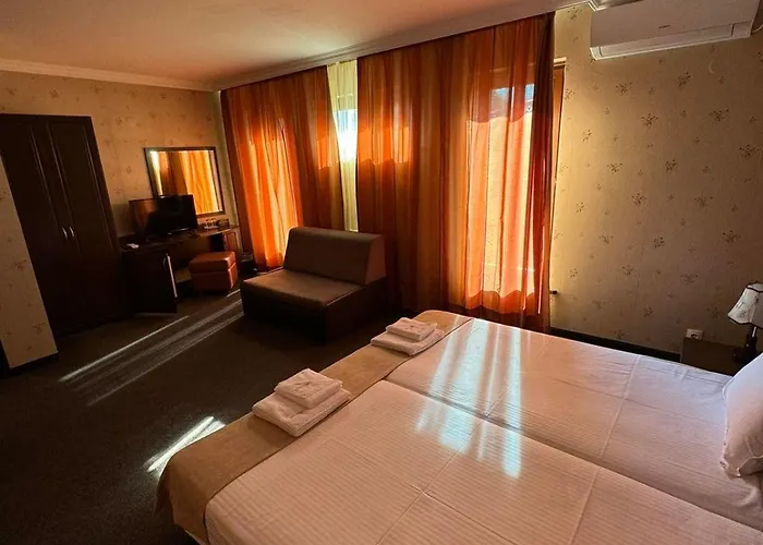 Otel Hotel-restaurant Almond 3*