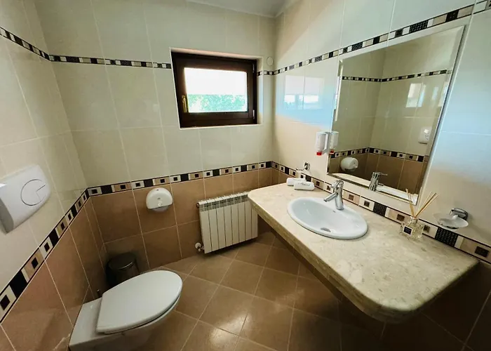 Otel Hotel-restaurant Almond 3*