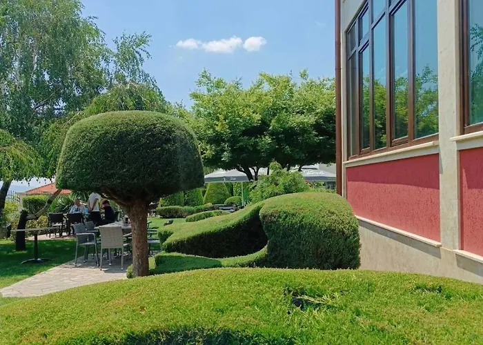 Otel Hotel-restaurant Almond